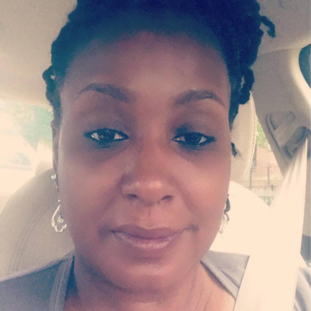 Meet your Posher, Deedee